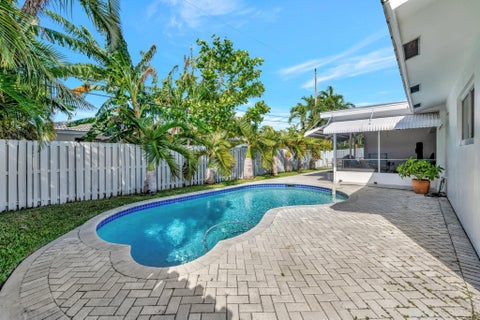 Tiny photo for 613 NE 25TH Avenue, Pompano Beach, FL 33062 (MLS # B26083750)