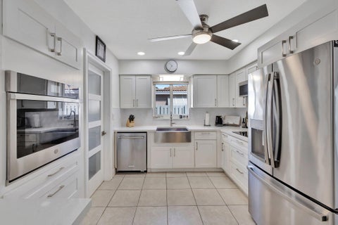Tiny photo for 613 NE 25TH Avenue, Pompano Beach, FL 33062 (MLS # B26083750)
