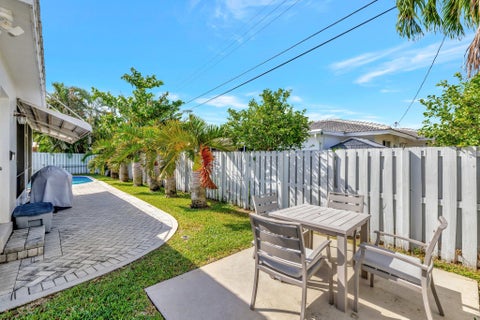 Tiny photo for 613 NE 25TH Avenue, Pompano Beach, FL 33062 (MLS # B26083750)