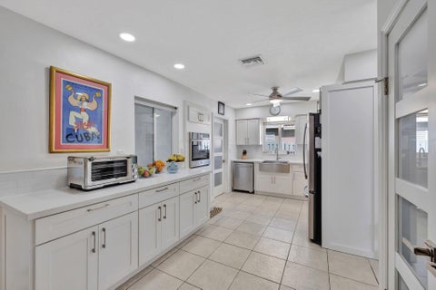 Tiny photo for 613 NE 25TH Avenue, Pompano Beach, FL 33062 (MLS # B26083750)