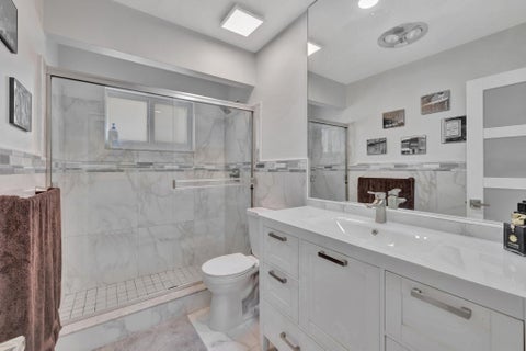 Tiny photo for 613 NE 25TH Avenue, Pompano Beach, FL 33062 (MLS # B26083750)