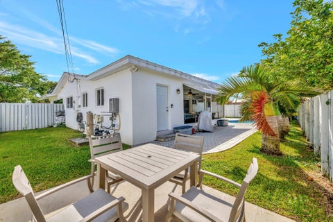 Tiny photo for 613 NE 25TH Avenue, Pompano Beach, FL 33062 (MLS # B26083750)