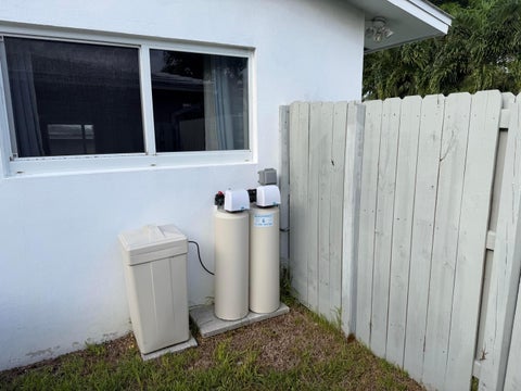 Tiny photo for 613 NE 25TH Avenue, Pompano Beach, FL 33062 (MLS # B26083750)