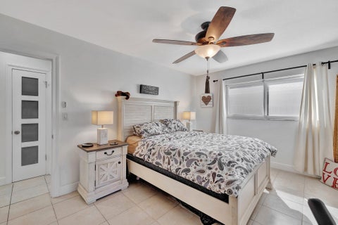 Tiny photo for 613 NE 25TH Avenue, Pompano Beach, FL 33062 (MLS # B26083750)