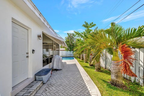 Tiny photo for 613 NE 25TH Avenue, Pompano Beach, FL 33062 (MLS # B26083750)