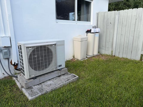 Tiny photo for 613 NE 25TH Avenue, Pompano Beach, FL 33062 (MLS # B26083750)