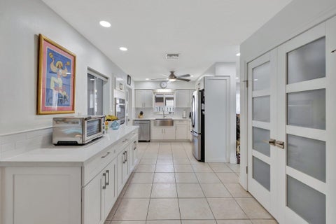 Tiny photo for 613 NE 25TH Avenue, Pompano Beach, FL 33062 (MLS # B26083750)