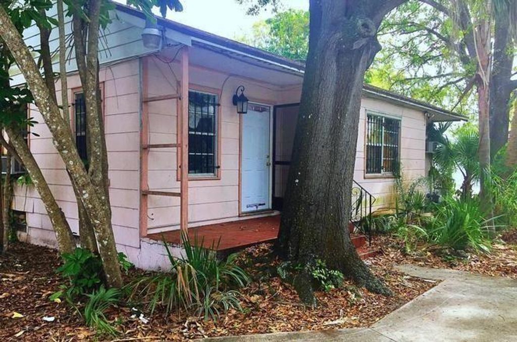 Photo of 2000 Sunrise Boulevard, Fort Pierce, FL 34950 (MLS # R10689514)