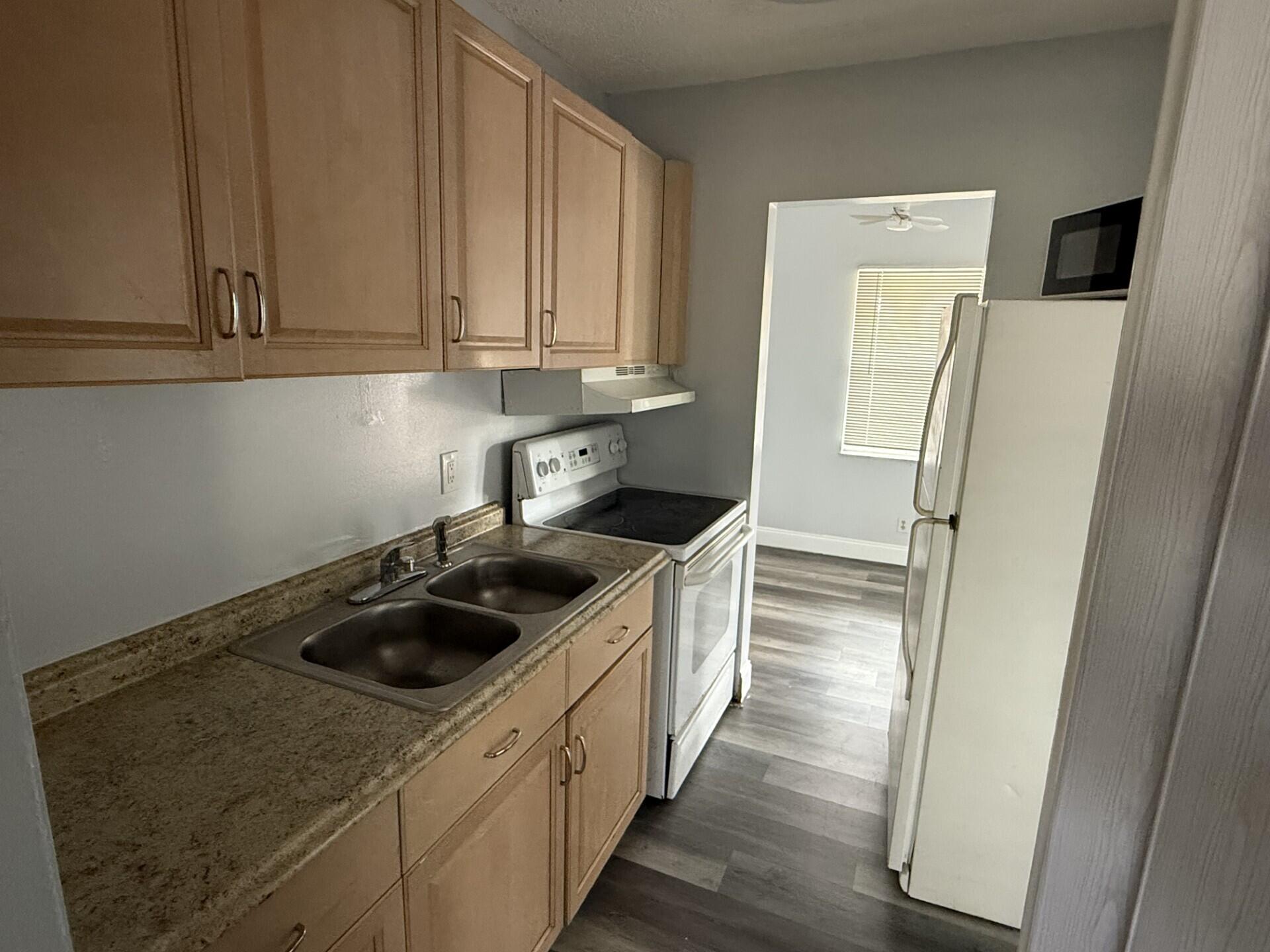 BOWERS PARK - Residential Lease