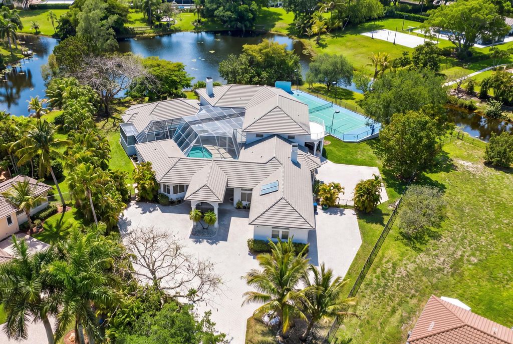 Photo of 4010 NW 100th Avenue, Coral Springs, FL 33065 (MLS # B26024368)