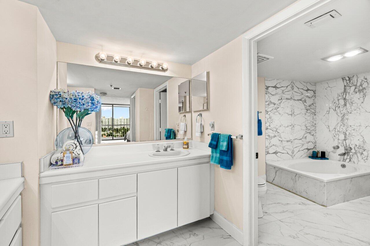 BRAEMAR ISLE CONDO - Residential