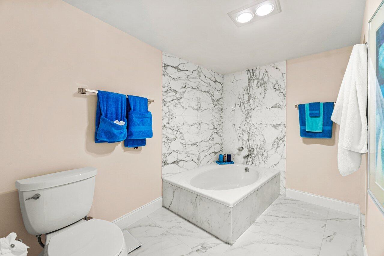 BRAEMAR ISLE CONDO - Residential