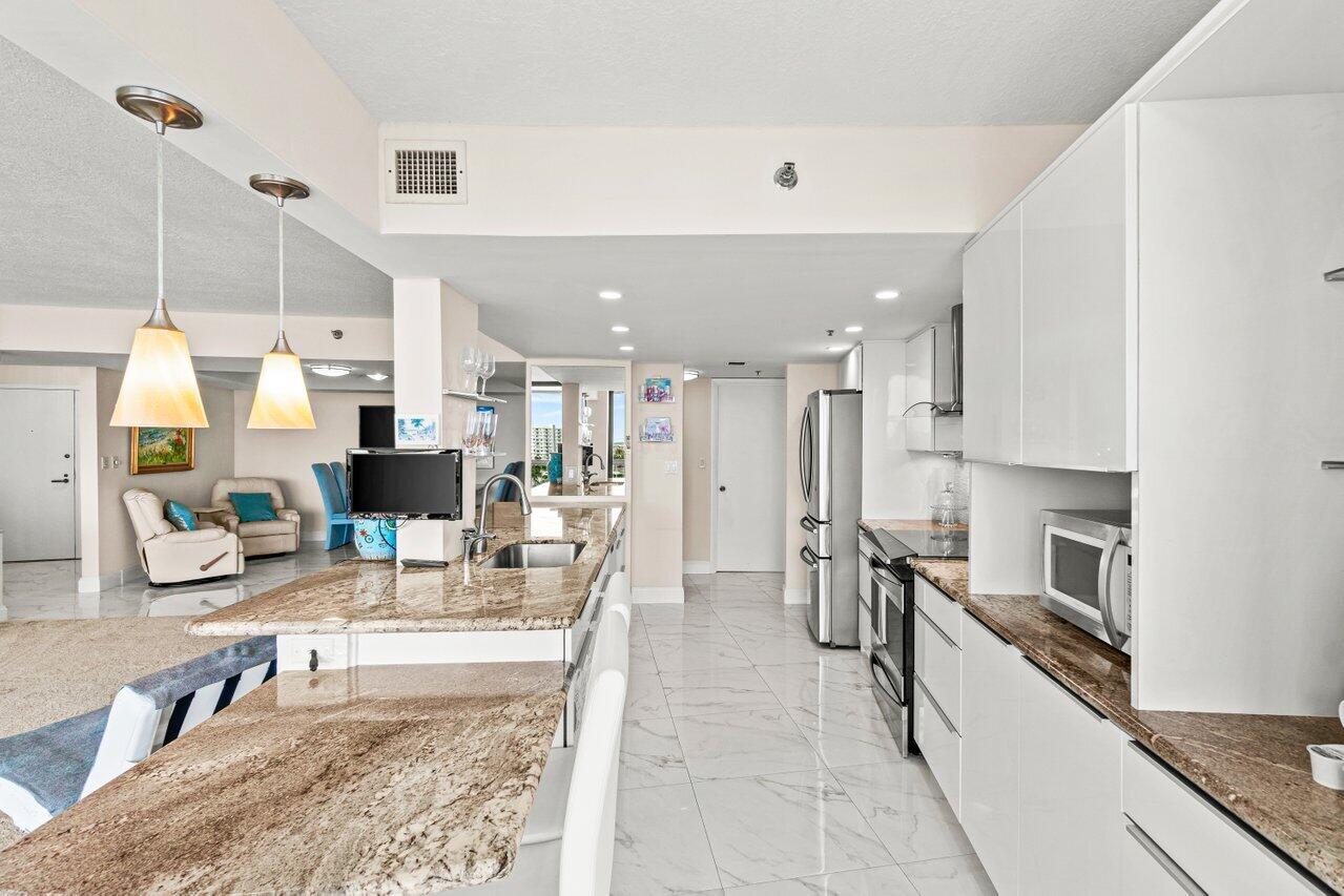 BRAEMAR ISLE CONDO - Residential