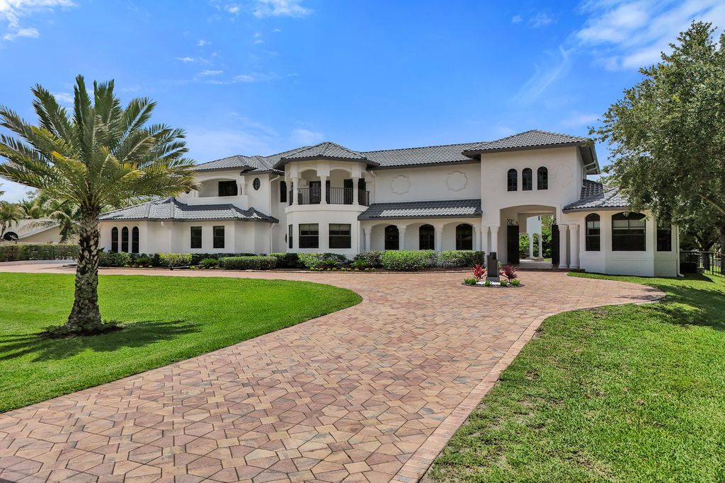 Photo of 11600 NW 8th Street, Plantation, FL 33325 (MLS # B26033018)