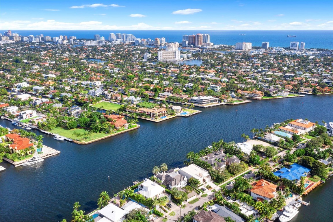 RIO VISTA ISLES - Residential