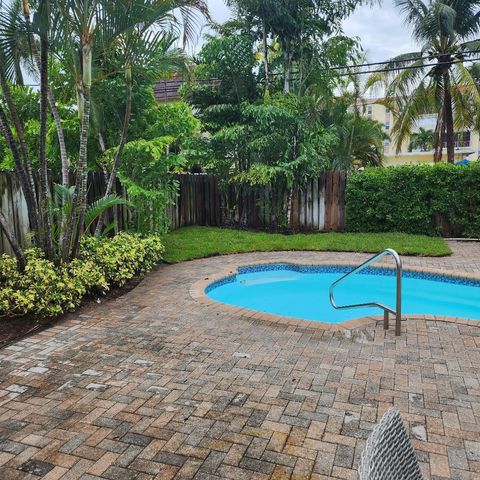 A home in Lauderdale By The Sea