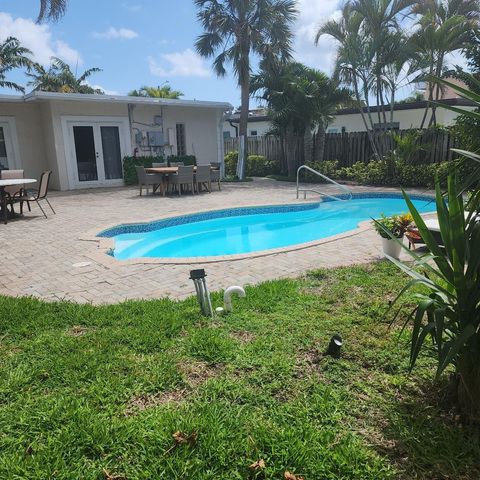 A home in Lauderdale By The Sea