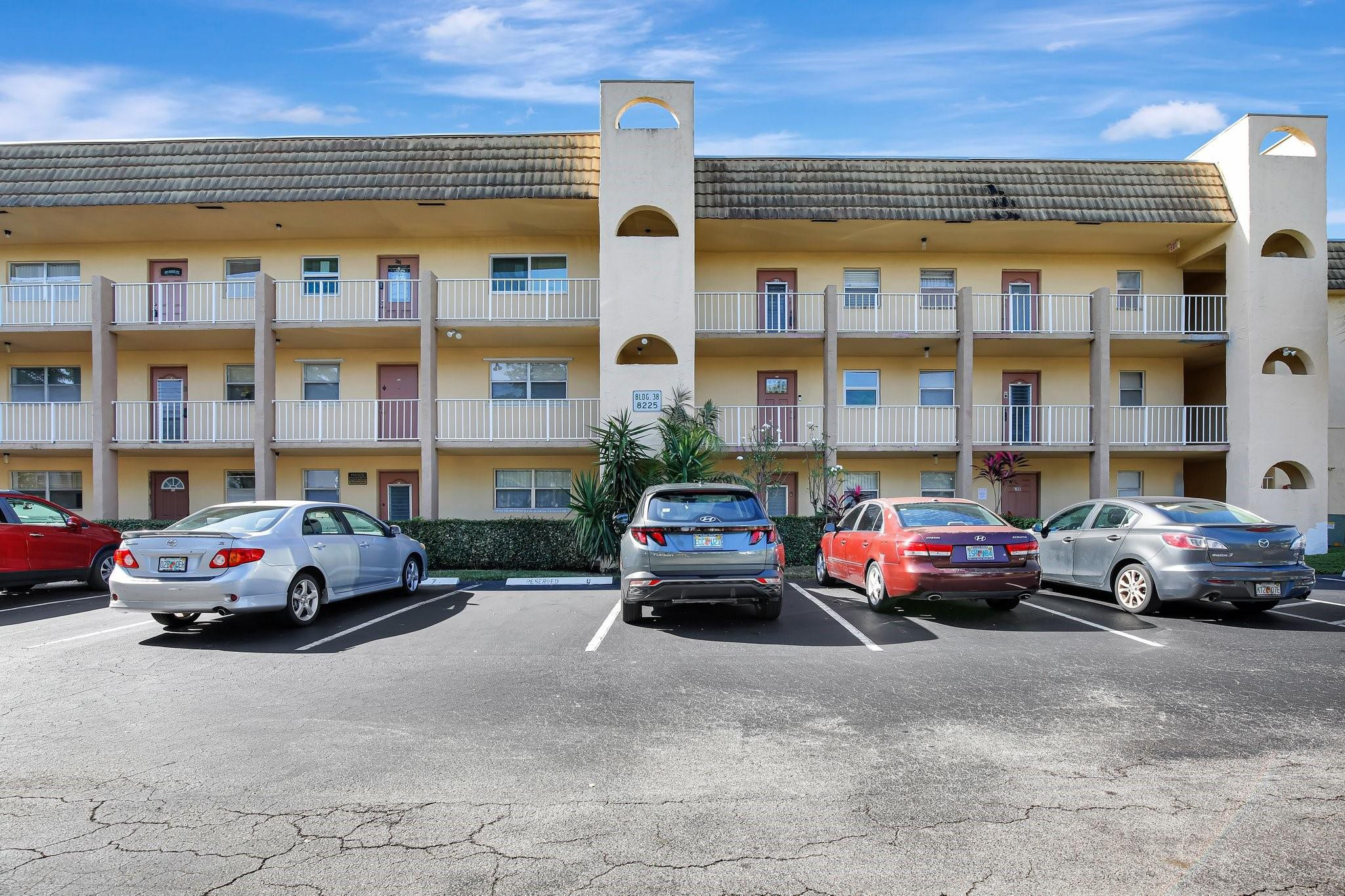 SUNRISE LAKES 38 CONDO - Residential Lease