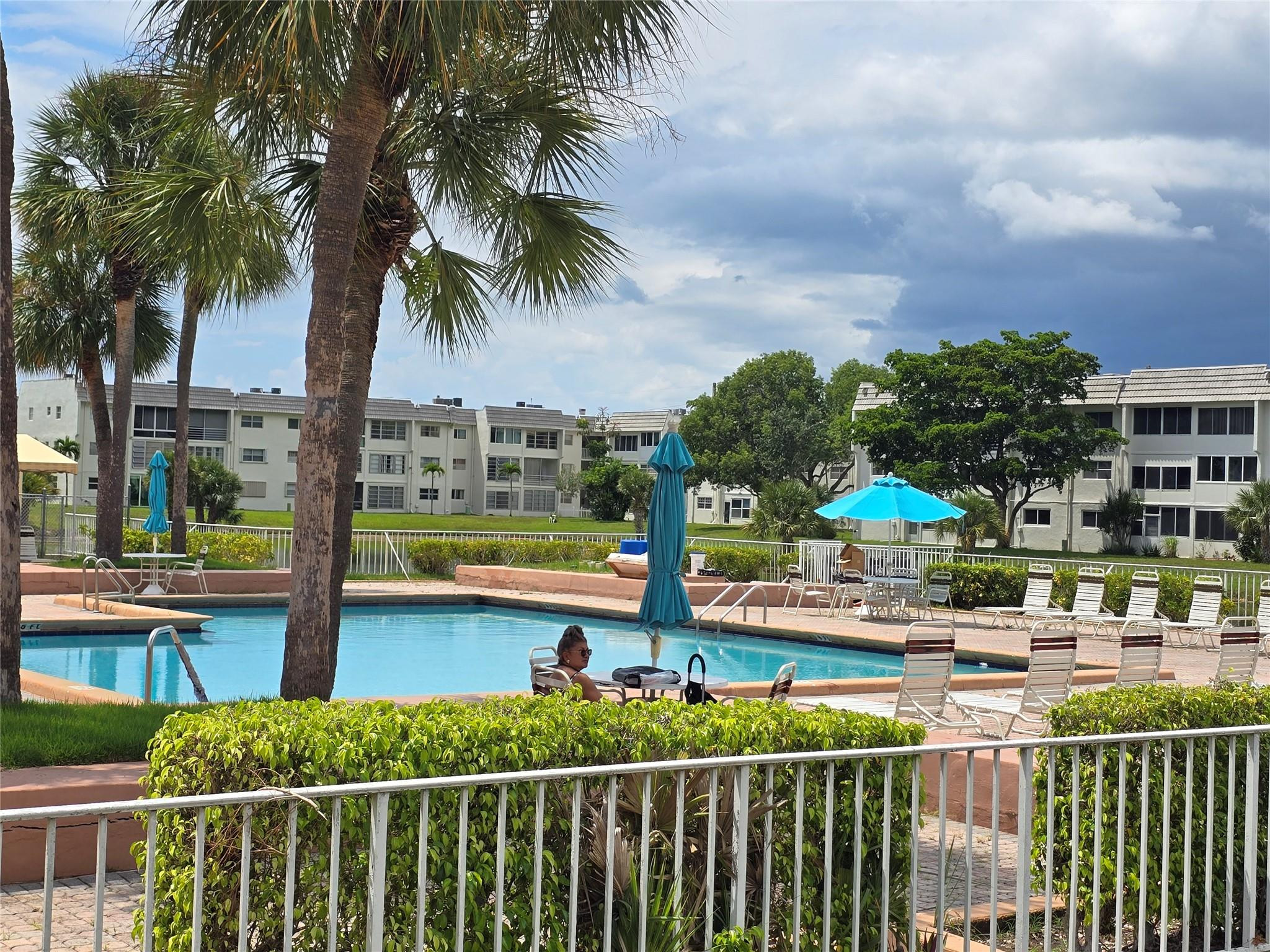 SUNRISE LAKES 38 CONDO - Residential Lease