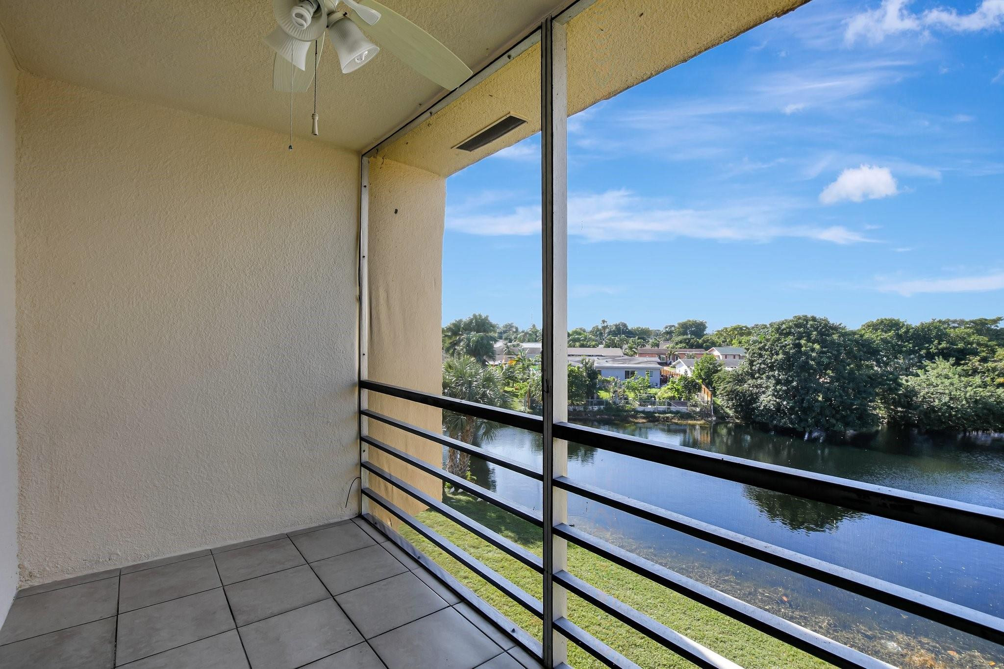 SUNRISE LAKES 38 CONDO - Residential Lease