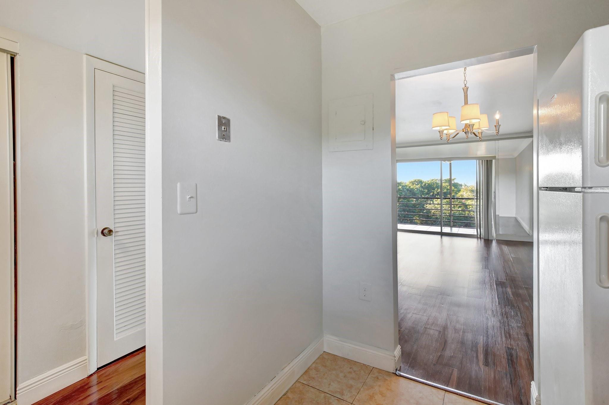 SUNRISE LAKES 38 CONDO - Residential Lease