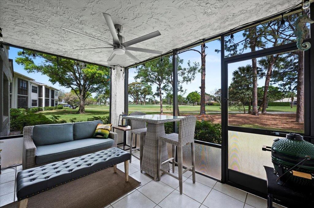 Photo of 12926 Briarlake Drive #101, Bldg B, Palm Beach Gardens, FL 33418 (MLS # R10962925)