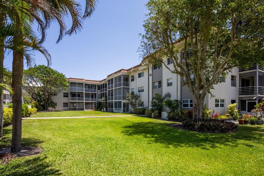 Photo of 5601 NW 2nd Avenue #320, Boca Raton, FL 33487 (MLS # F10500713)