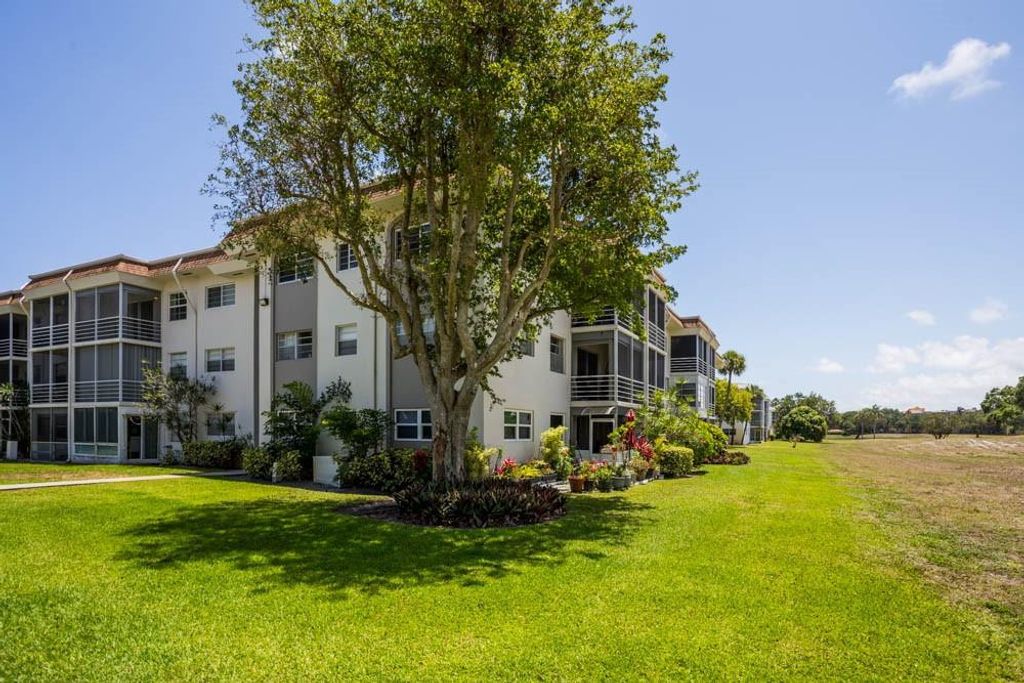 Photo of 5601 NW 2nd Avenue #320, Boca Raton, FL 33487 (MLS # F10500713)