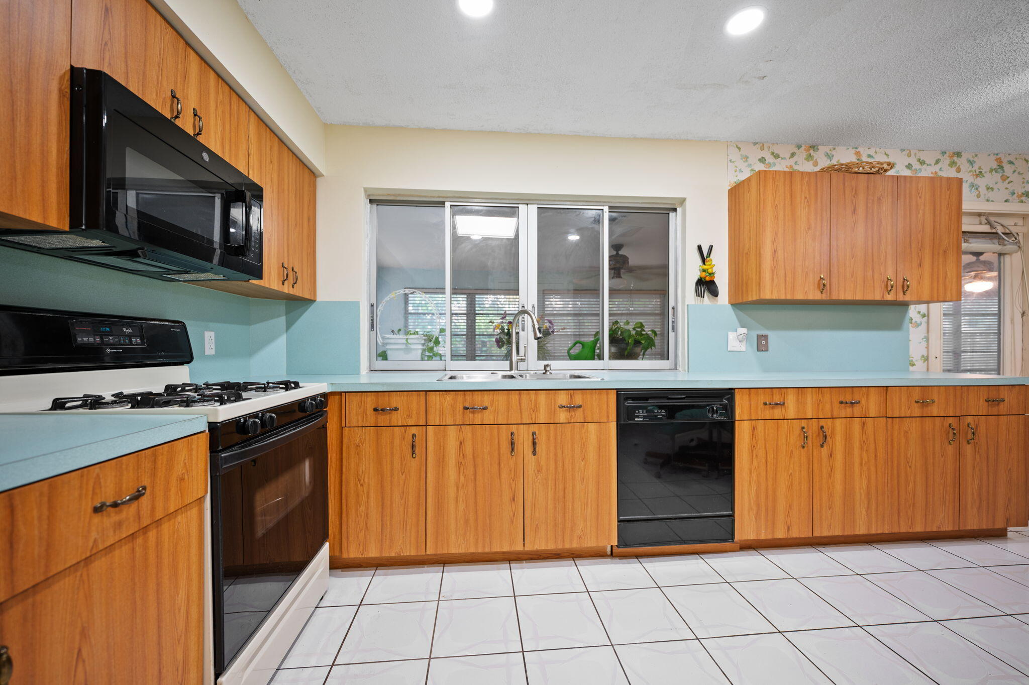 4245 NW 115th Avenue