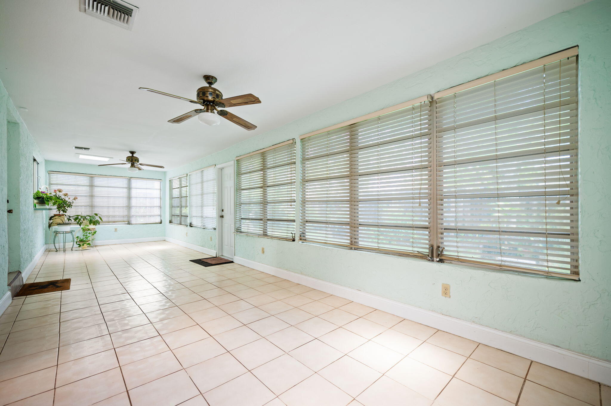 SUNRISE GOLF VLG SEC 24 - Residential