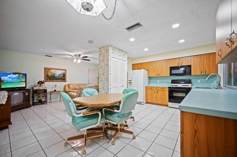 Tiny photo for 4245 NW 115th Avenue, Sunrise, FL 33323 (MLS # B26033313)