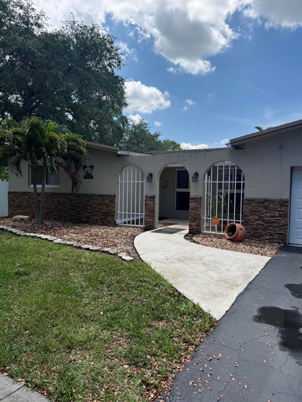 Photo of 9101 SW 52nd Court, Cooper City, FL 33328 (MLS # B26023589)