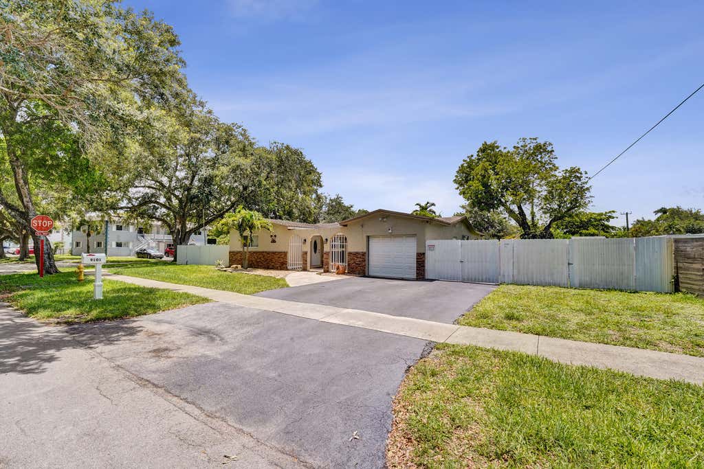 Photo of 9101 SW 52nd Court, Cooper City, FL 33328 (MLS # B26023589)