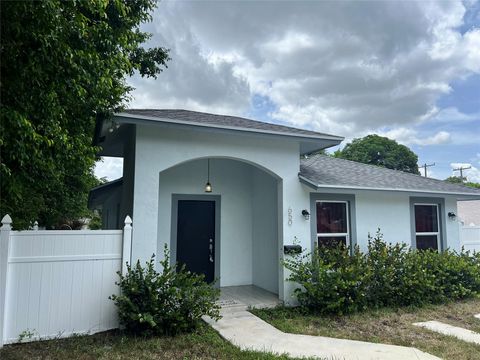 650 50th St West Palm Beach FL 33407