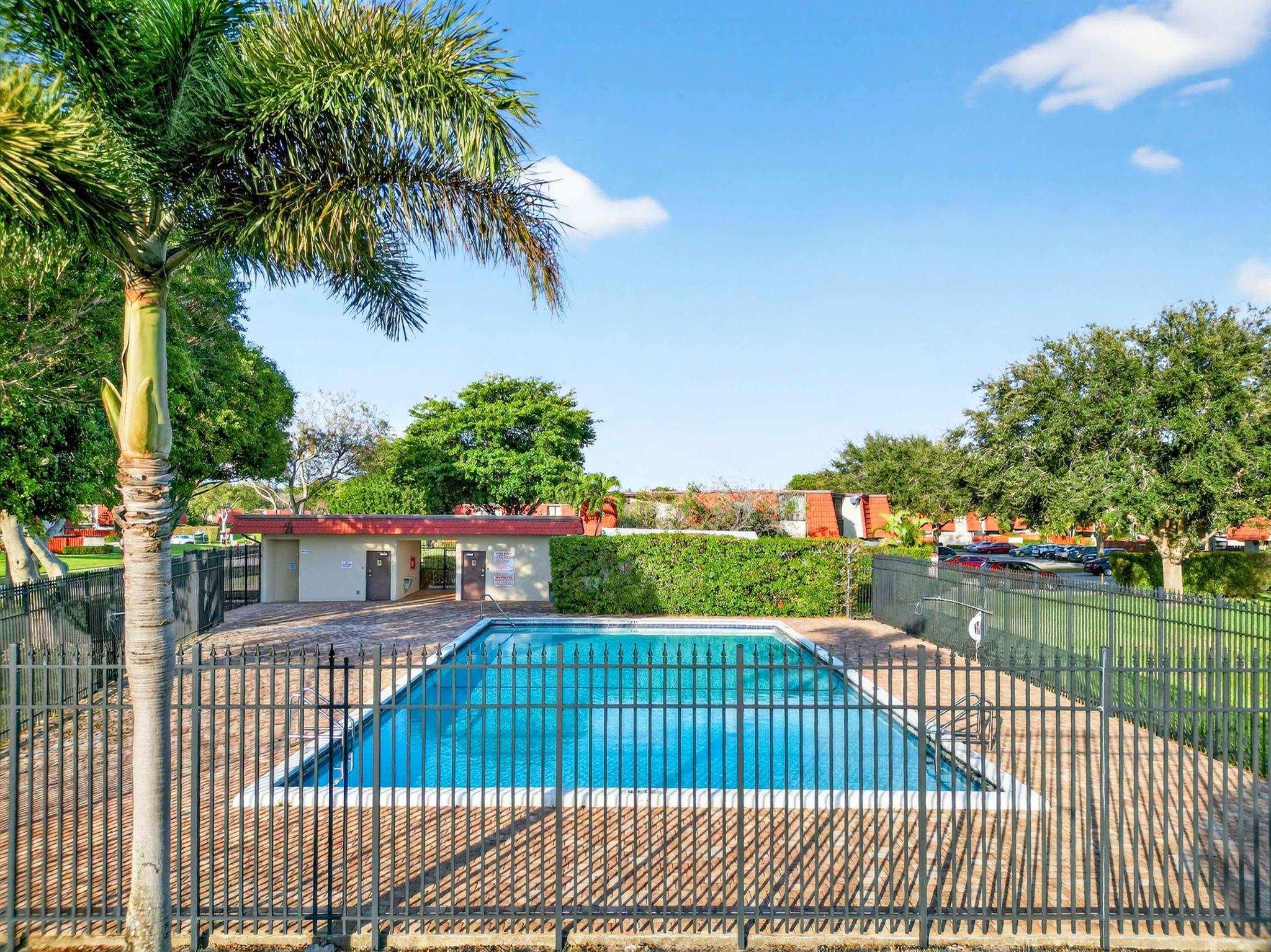 SOMERSET - Residential