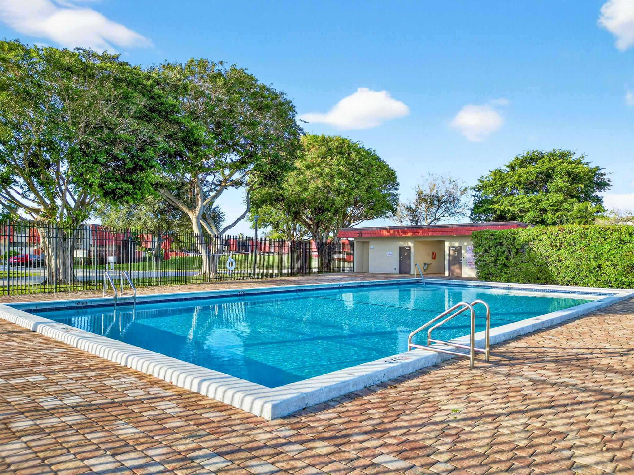 SOMERSET - Residential