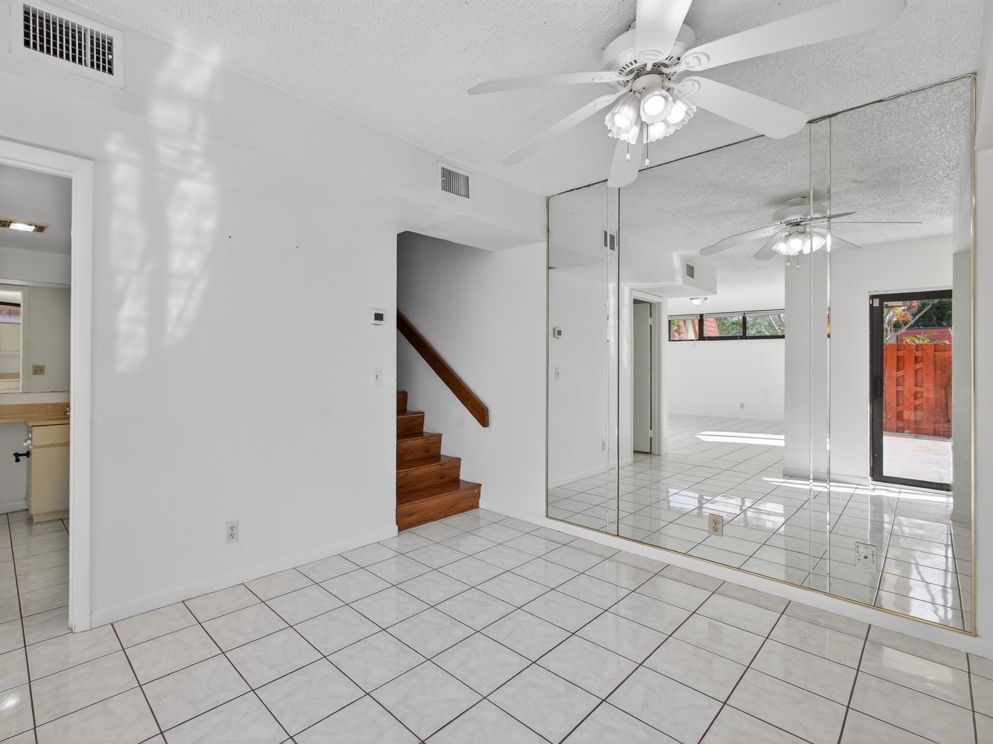 SOMERSET - Residential