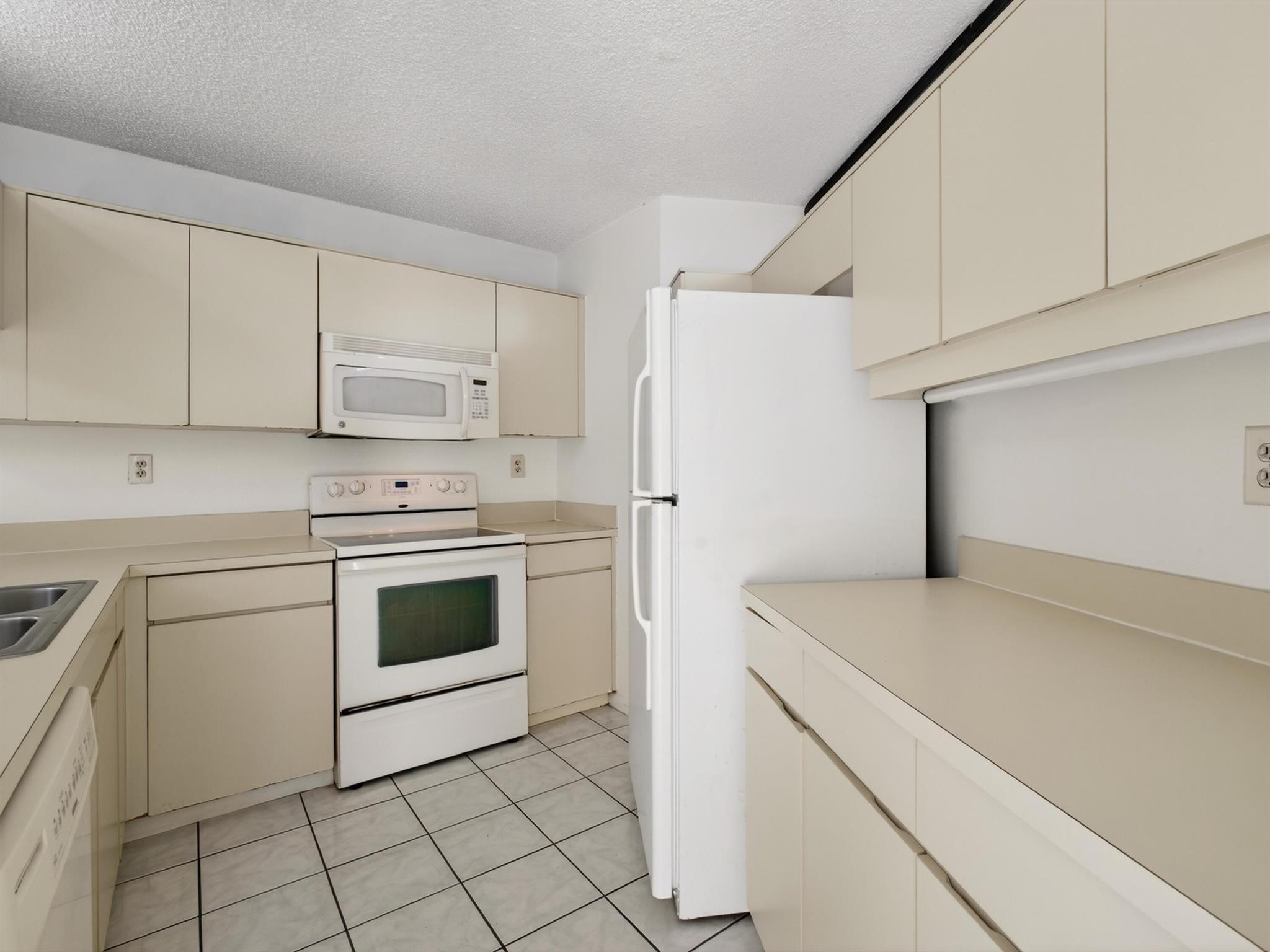 SOMERSET - Residential