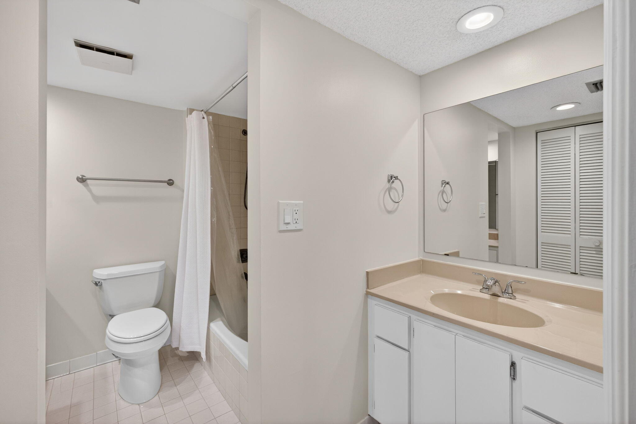 JUPITER DUNES CONDO - Residential