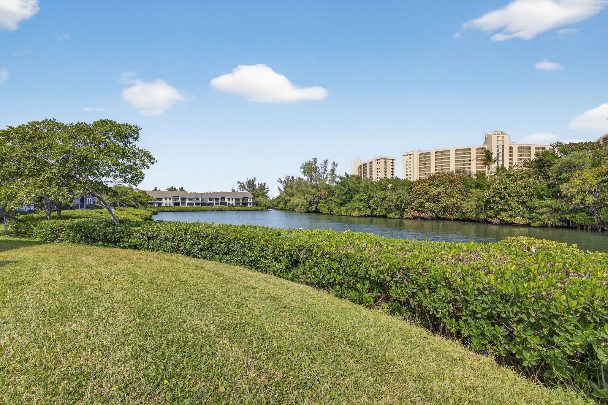 JUPITER DUNES CONDO - Residential