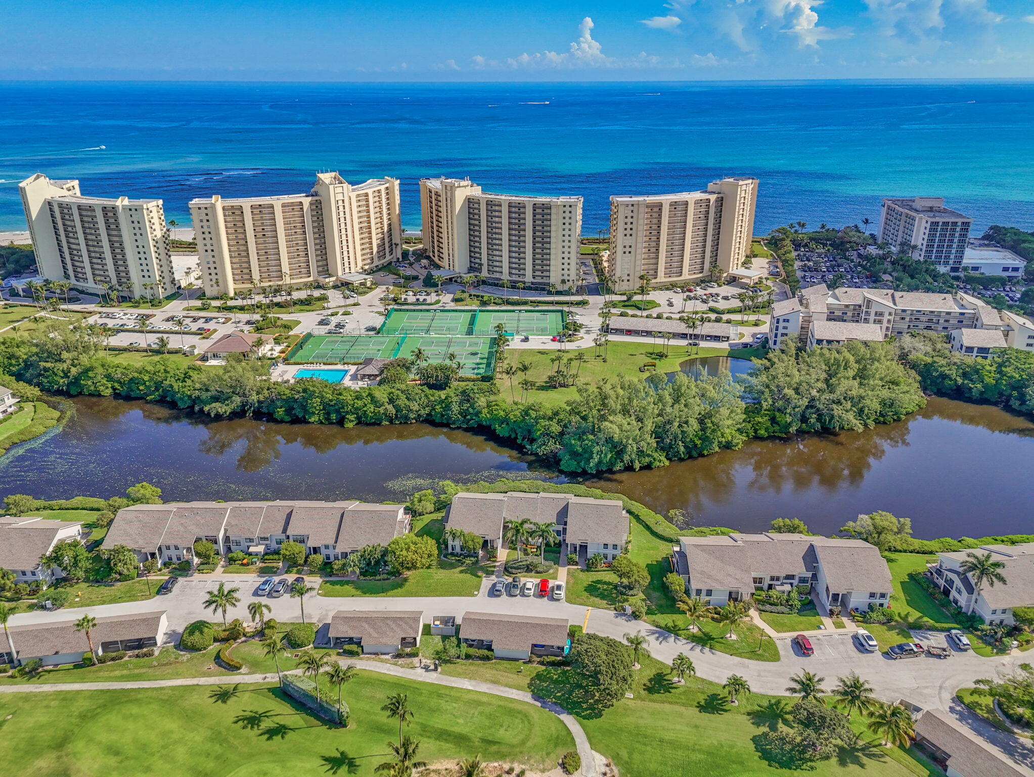 JUPITER DUNES CONDO - Residential