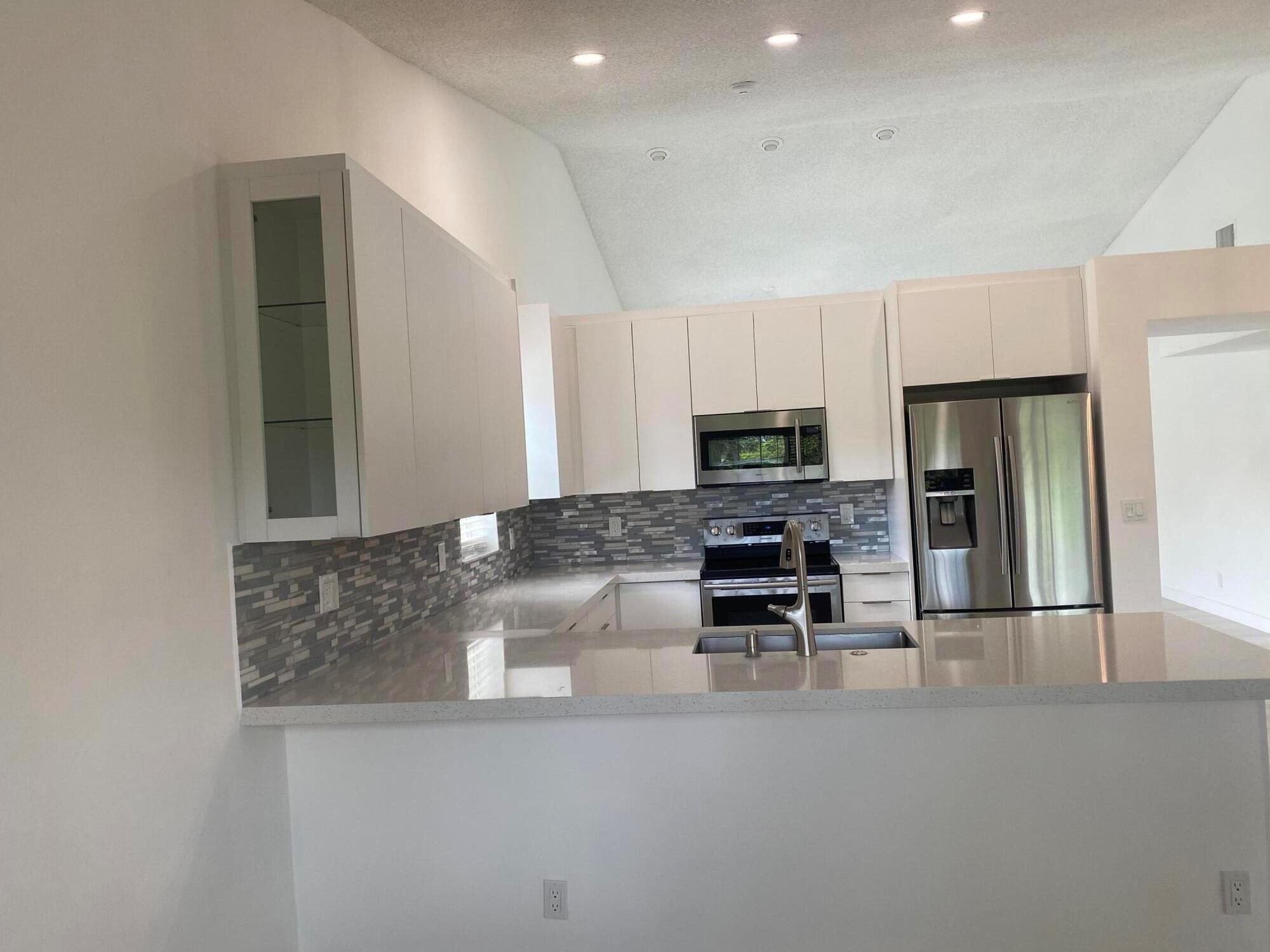 EMERALD POINTE - Residential