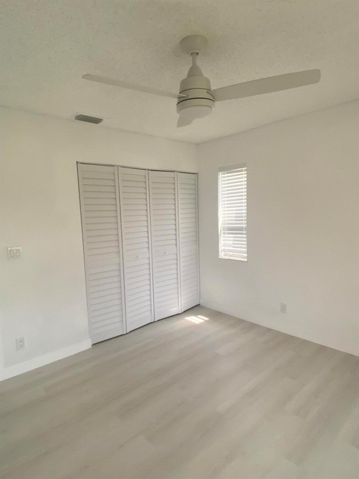 EMERALD POINTE - Residential