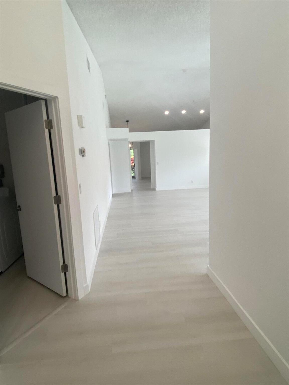 EMERALD POINTE - Residential