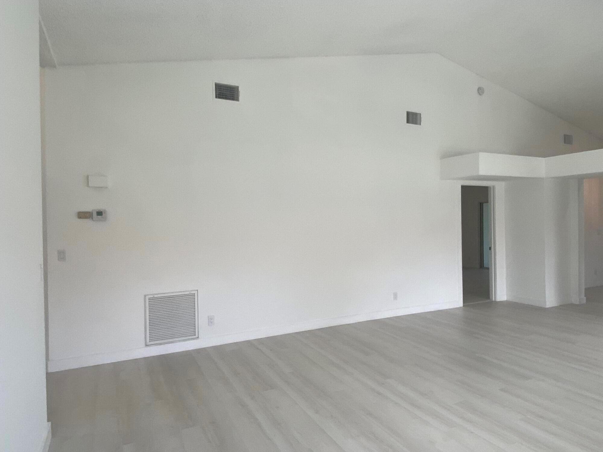 EMERALD POINTE - Residential