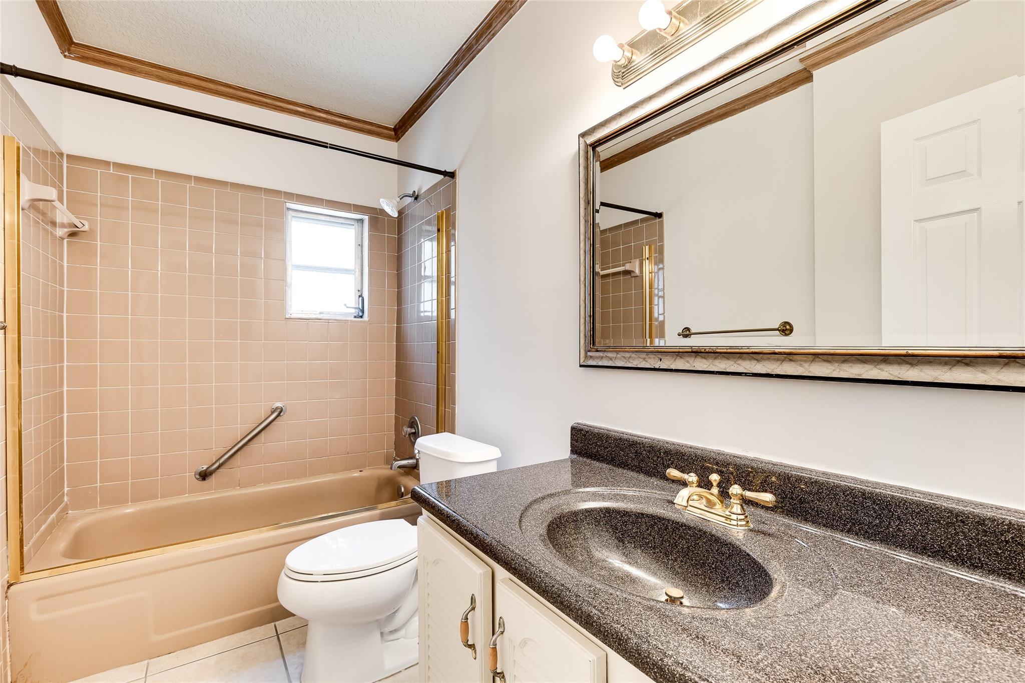Lake Placid 35-23 B - Residential Lease