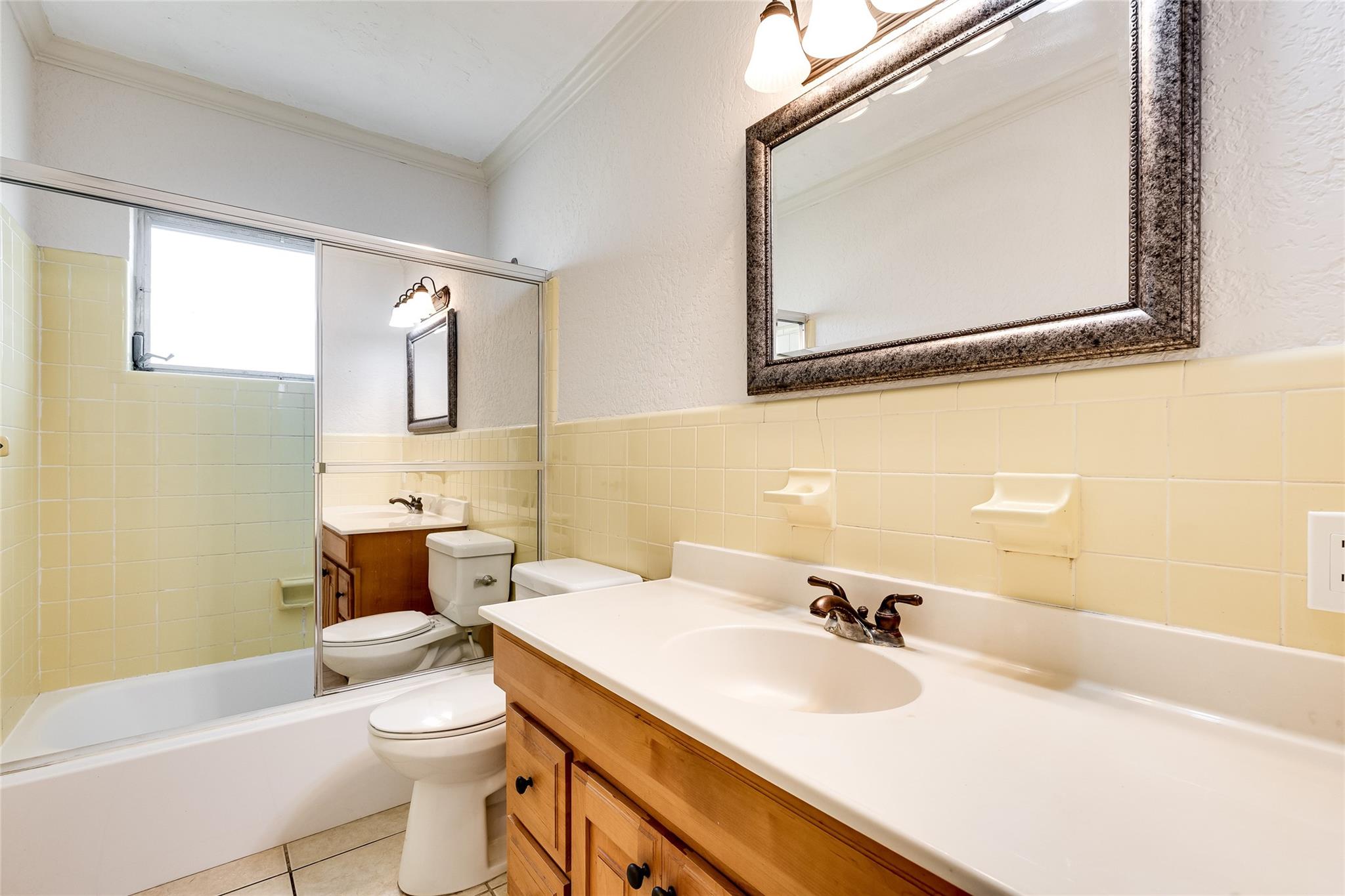 Lake Placid 35-23 B - Residential Lease