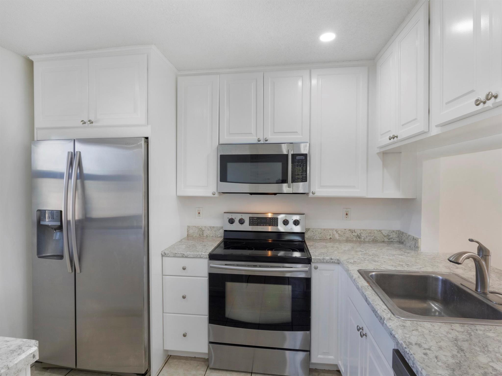 Pine Lake Condominium - Residential