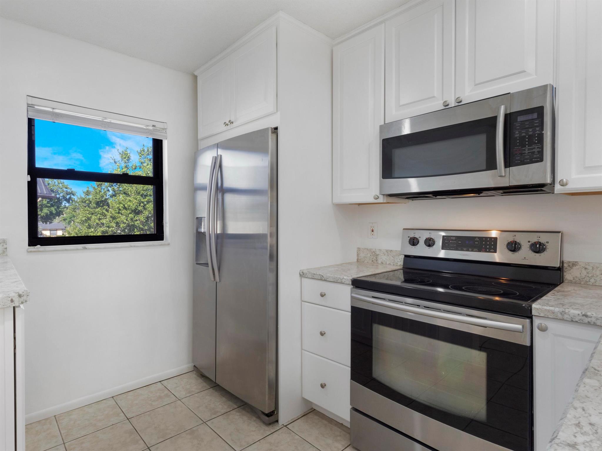 Pine Lake Condominium - Residential