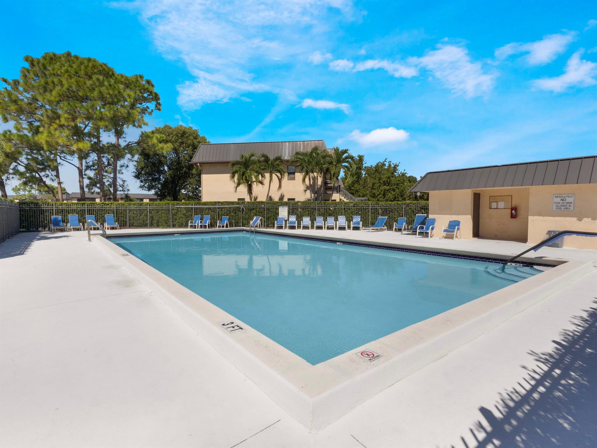 Pine Lake Condominium - Residential